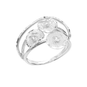 טבעת שלושה עיגולים מעוצבים עם שיבוץ זרקונים