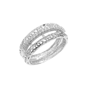 טבעת שורות חרוטות עם שורת זרקונים