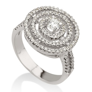 טבעת שמש עם אבן מרכזית, 3 שורות מסביב 2 שורות בצדדים