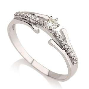 סוליטר עם אבנים בצדדים