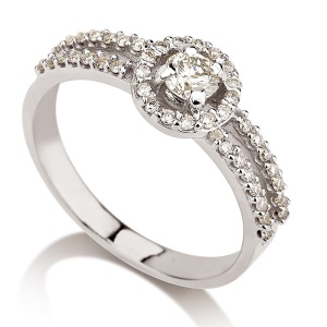 סוליטר שיבוץ 4 שיניים ואבנים קטנות מסביב ובצדדים