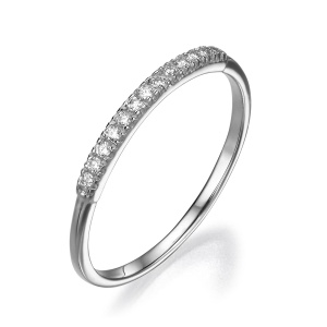 טבעת שורה בשיבוץ אבנים קטנות