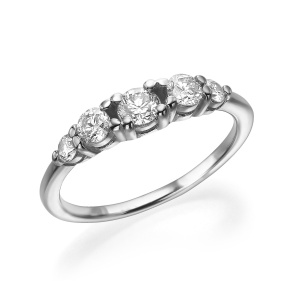 טבעת שורה בשיבוץ חמש אבנים